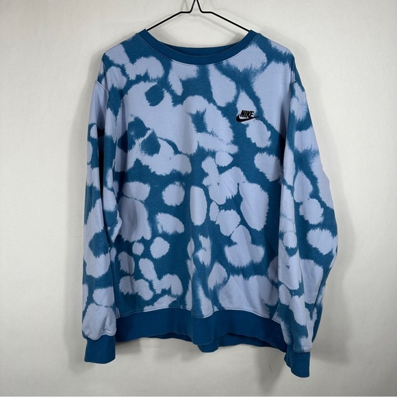 Nike Men’s Sport Essentials+ Crew Shirt Top - Picture 2 of 11